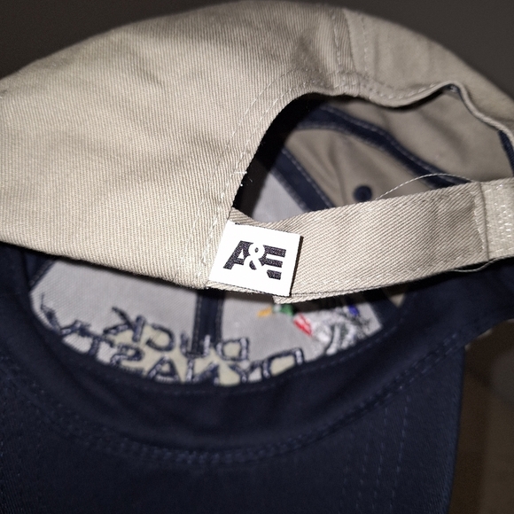 An A&E Duck Dynasty trucker hat with adjustable strap. EUC. Like new condition - Picture 3 of 3
